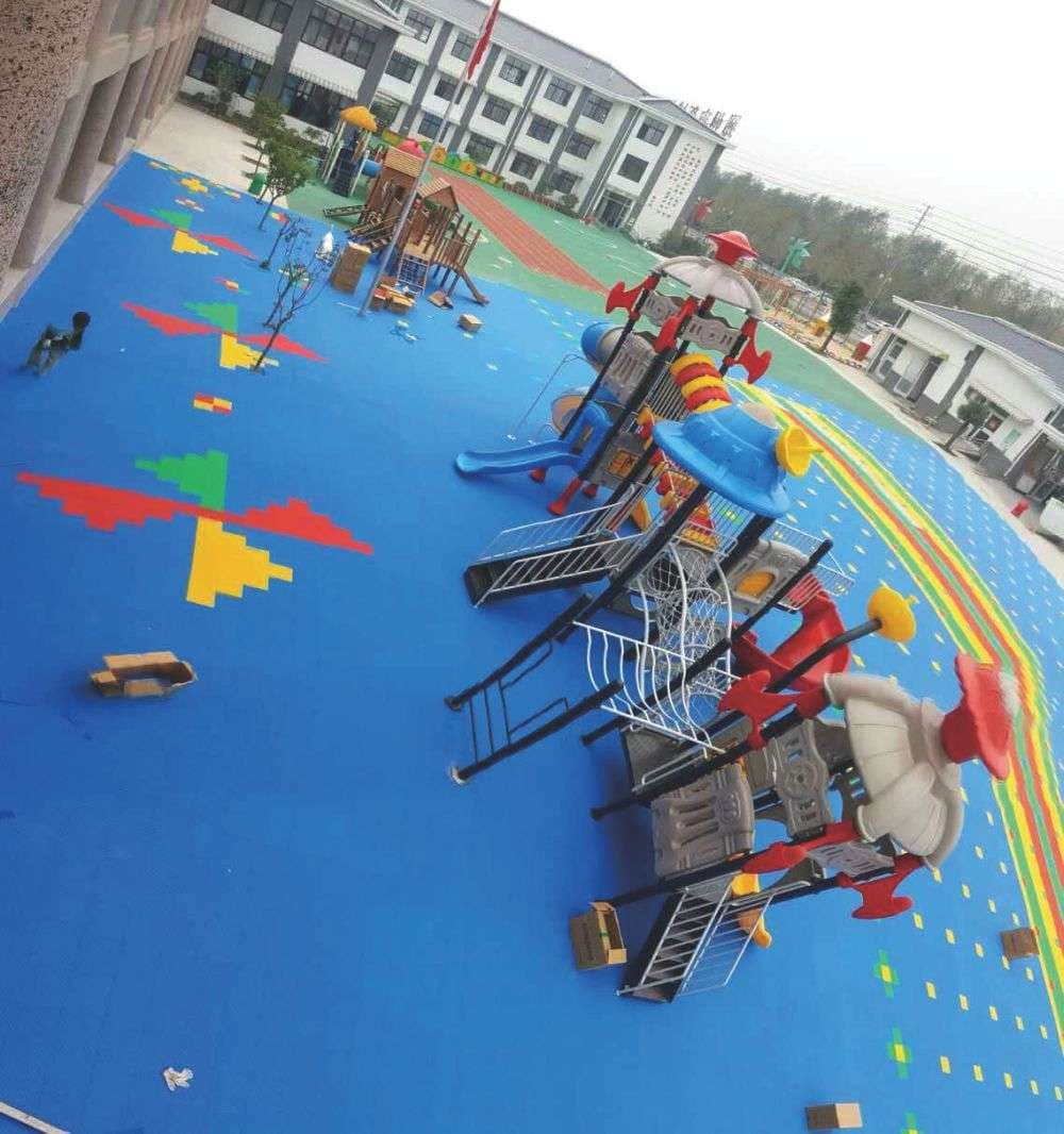 地毯 塑料悬浮地毯